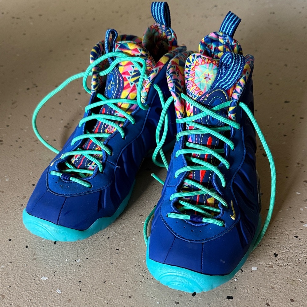 Nike Kids Sneakers in Blue and Teal